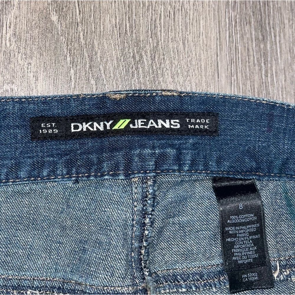 DKNY vintage flared wide leg jeans women’s size 8 raw hem Y2K denim blue jeans - Picture 7 of 12